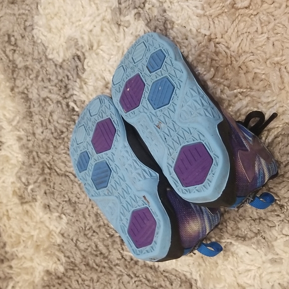 Nike LeBron 13 GS Black/White-Heritage Cyan-Bright Blue-Persian 8C - Picture 8 of 8